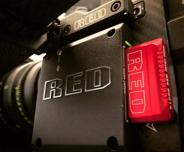 Grabador integrado de una RED Epic-W Helium 8K con una RED Mini-Mag en la ranura