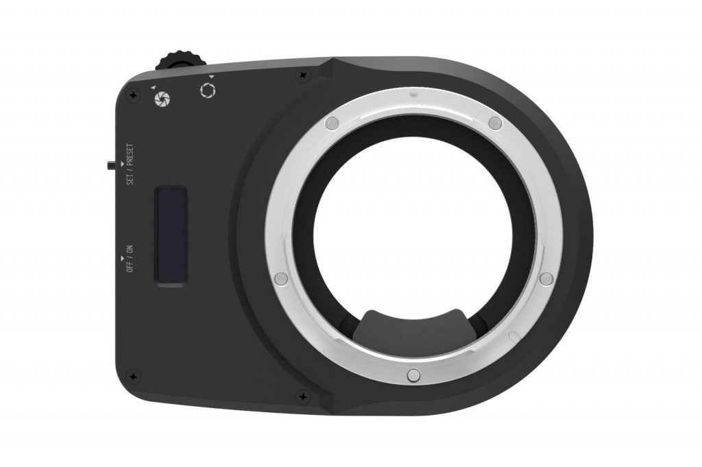 Adaptador CA-GFX de ópticas Canon a montura GF de Fujifilm © Cambo