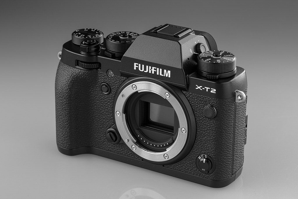 La Fujifilm X-T2, actual buque insignia de la compañía, recibirá su actualización de firmware v2.00 © Albedo Media