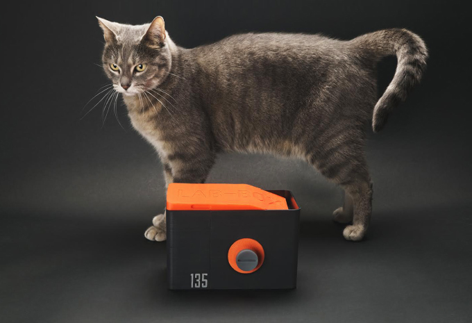 El LAB-BOX es... felinamente elegante. Falta por ver si "caza o no ratones" una vez comercializado. © ars-imago